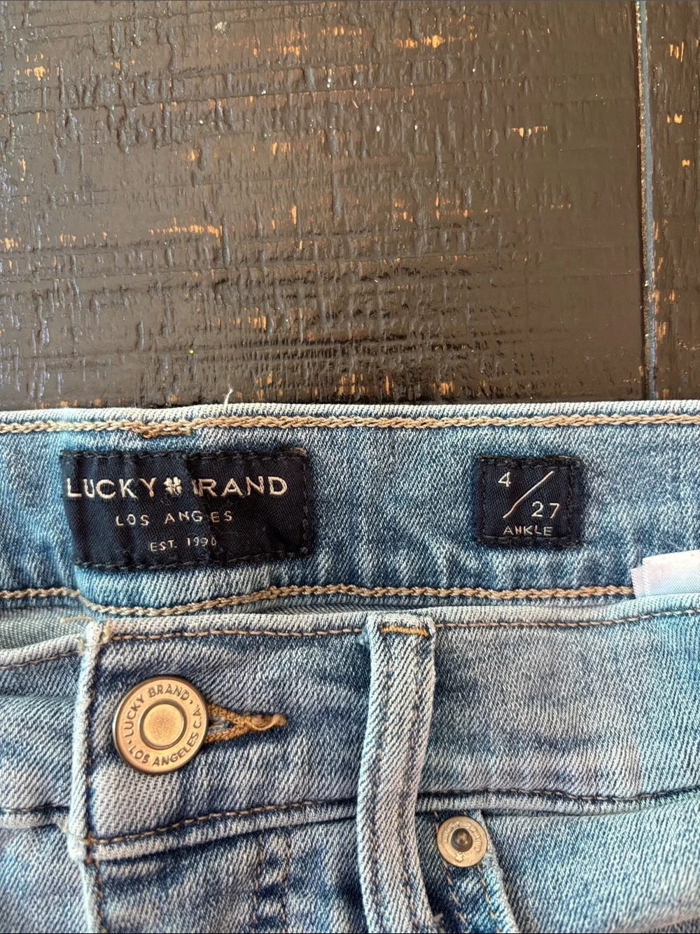 Lucky Brand Mid Rise Ava Skinny Ankle Jeans in Blue light wash size 4 / 27 A